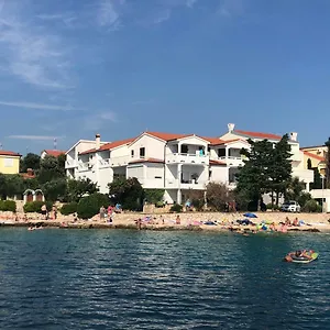 croatia-mandre.hotelinzadar.com/